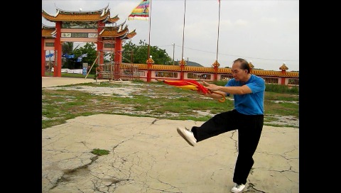 Shaolin Through-Cloud Umbrella Set